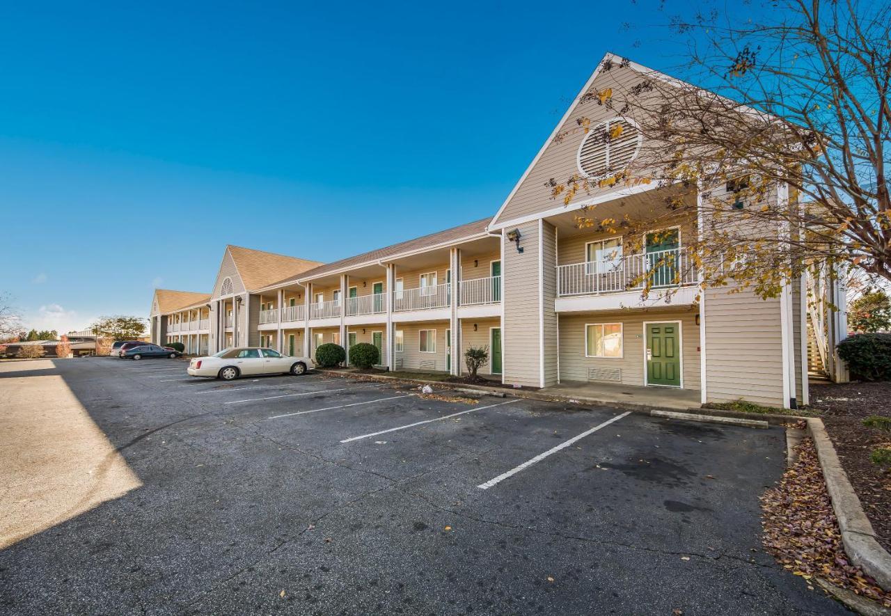 Hometowne Studios By Red Roof Spartanburg - Asheville Highway Southern Shops Luaran gambar