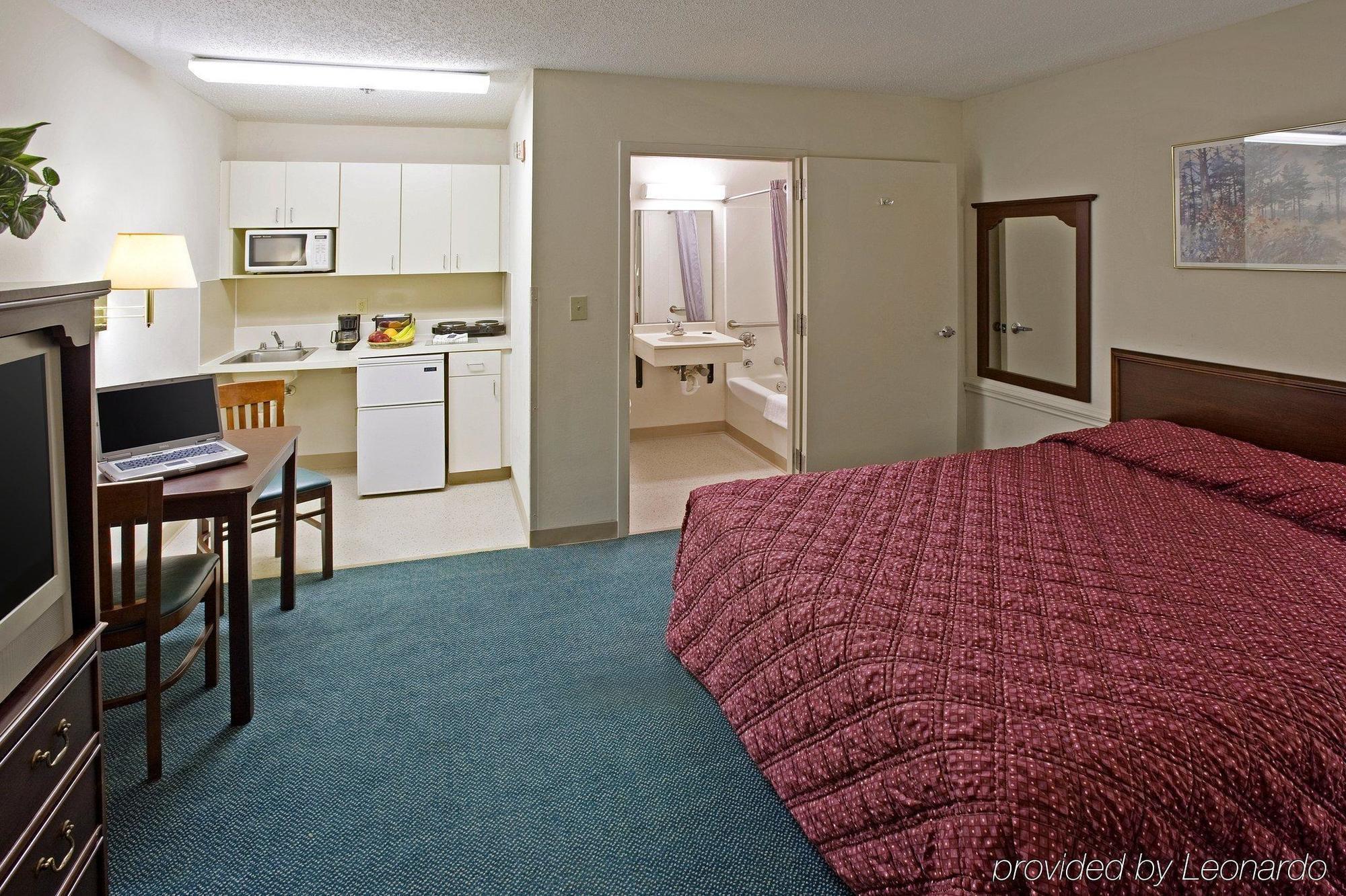 Hometowne Studios By Red Roof Spartanburg - Asheville Highway Southern Shops Bilik gambar